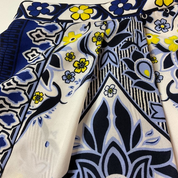 Banana Republic Pleated Lined Career Skirt - Picture 2 of 13